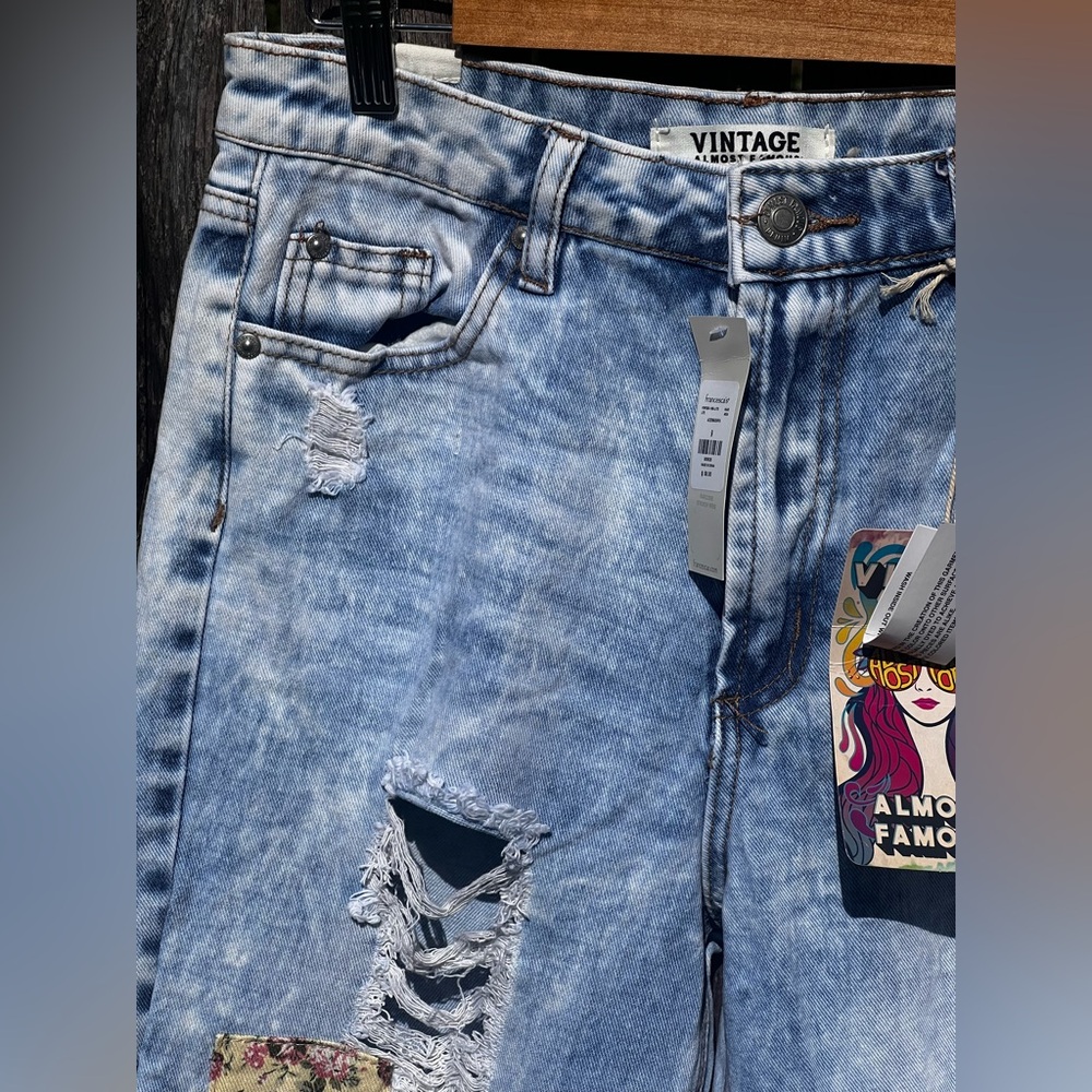 Francesca’s Vintage Almost Famous Harper Heritage Patchwork Acid Wash Jeans NWT - Picture 8 of 16